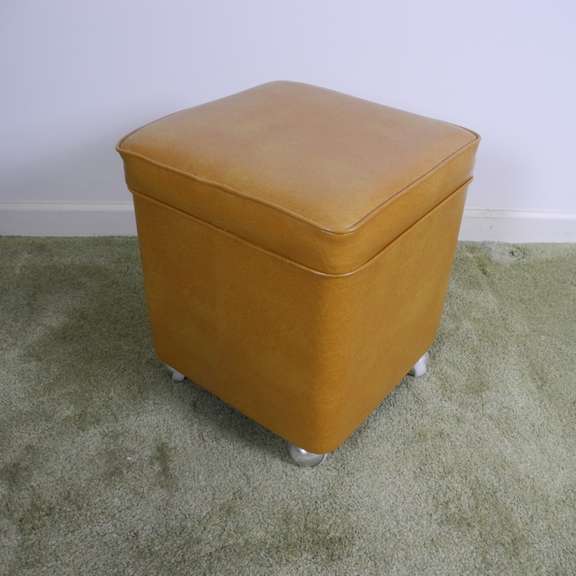 Rolling Storage Ottoman GC5 Auctions