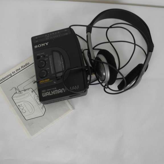 Sony AM/FM Cassette Walkman - GC5 Auctions