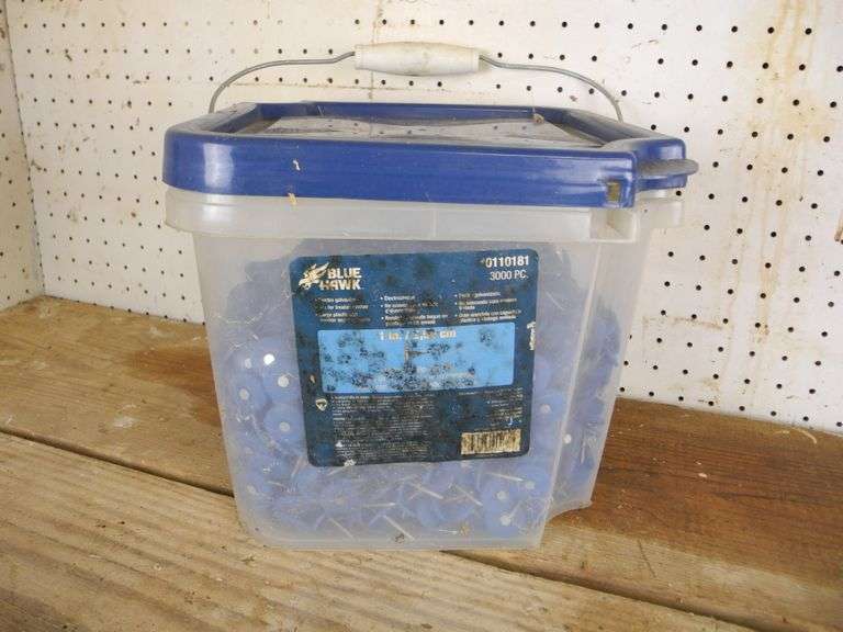 Bucket of Blue Hawk Roofing Nails GC5 Auctions