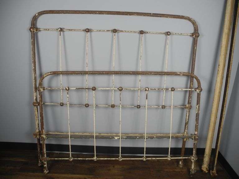 Antique Three Quarter Bed Frame with Rails GC5 Auctions