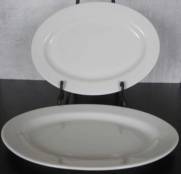 Lot of 2 Crate & Barrel Serving Dishes GC5 Auctions
