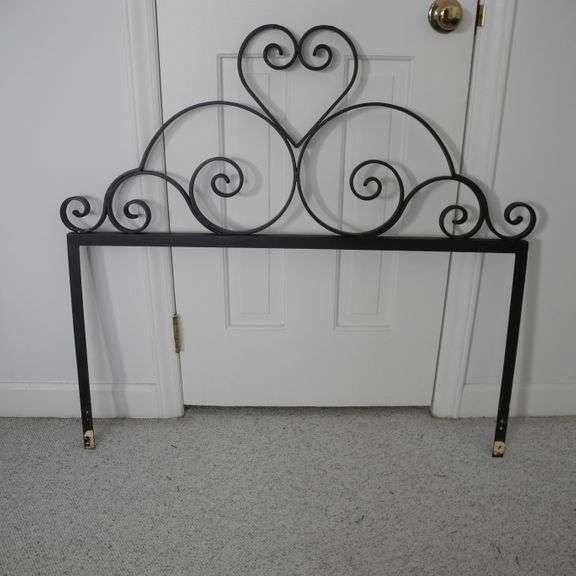 Vintage Wrought Iron Twin Bed Frame GC5 Auctions