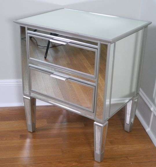 Beautiful Pottery Barn Mirrored 2 Drawer Side Table GC5 Auctions