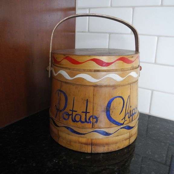 Vintage Wood Potatoes Chip Bucket GC5 Auctions