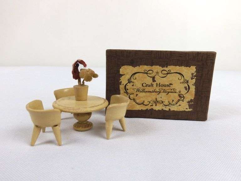 Miniature Doll House Diorama Furniture In Craft House Williamsburg, VA