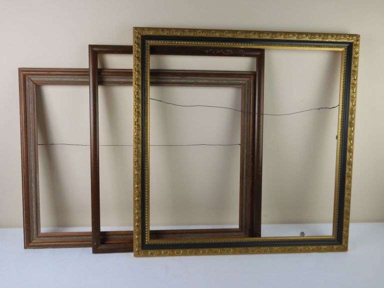 Collection of Vintage Wood Frames GC5 Auctions