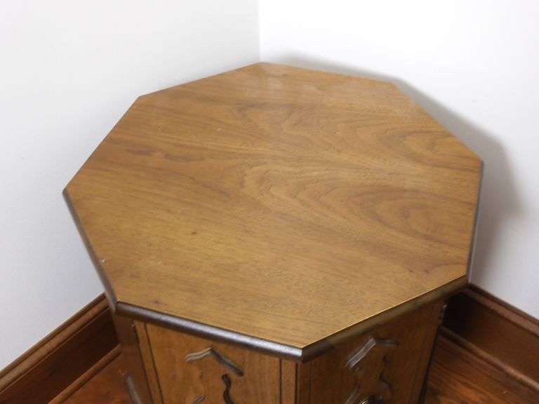 Vintage Octagon Side Table GC5 Auctions