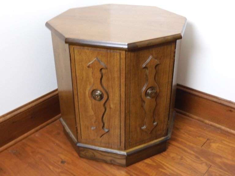 Vintage Octagon Side Table GC5 Auctions