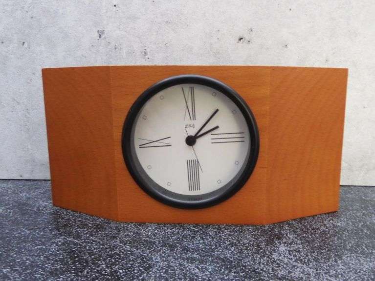 Wood Ziro Desk Clock Made in England GC5 Auctions