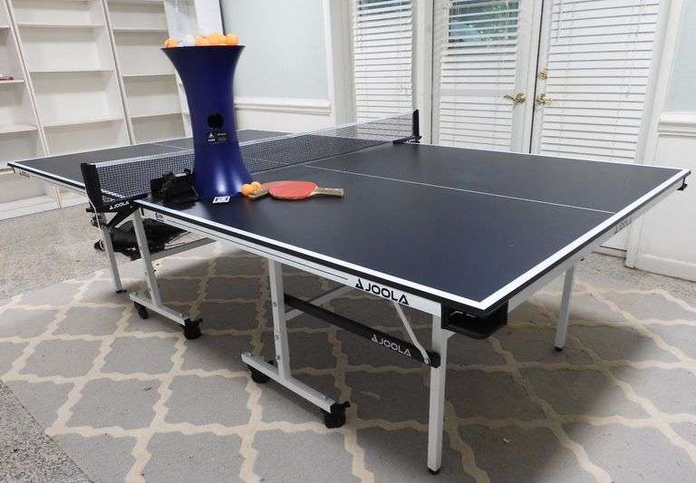 Nice Joola Table Tennis (Ping Pong) Table with Joola Trainer, Balls