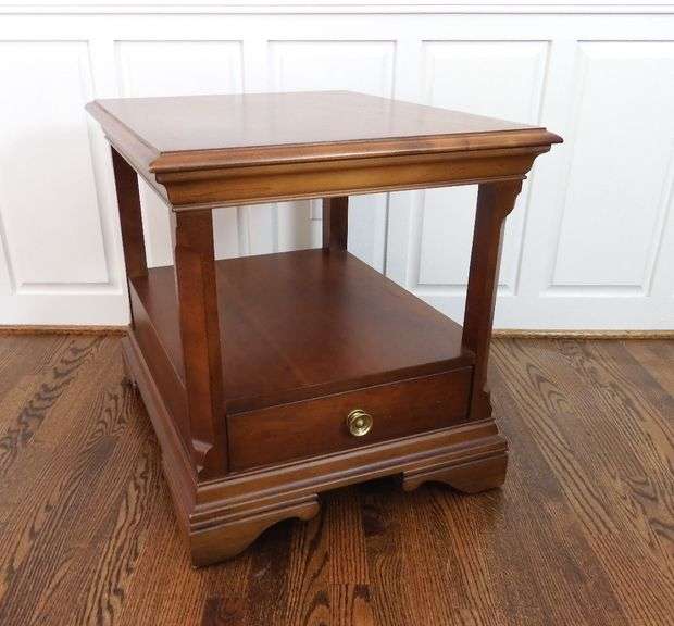 Broyhill Side Table with Drawer 2 GC5 Auctions
