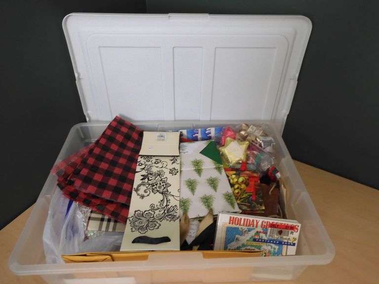 Rubbermaid Storage Tote of Gift Bags, Wrapping Paper and Bows GC5