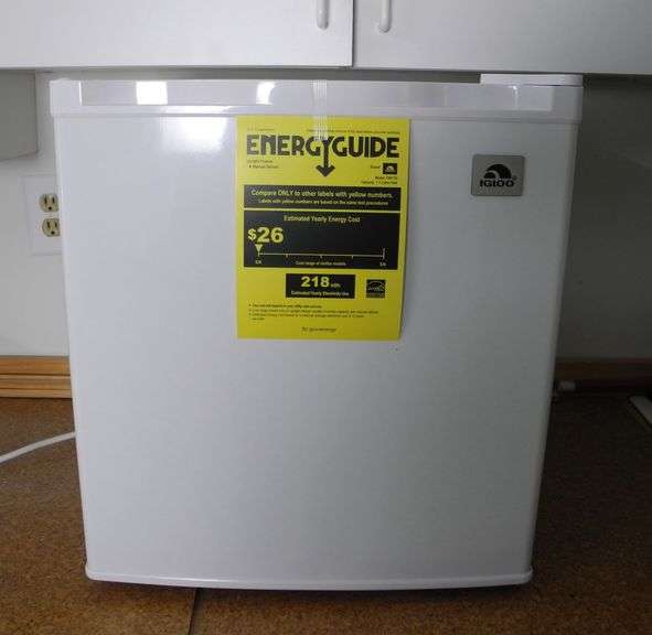 1.1 Cubic Feet Igloo Mini Refrigerator GC5 Auctions