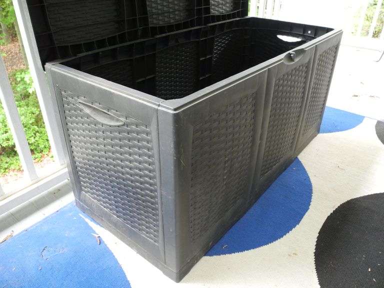 Plastic Deck Box GC5 Auctions