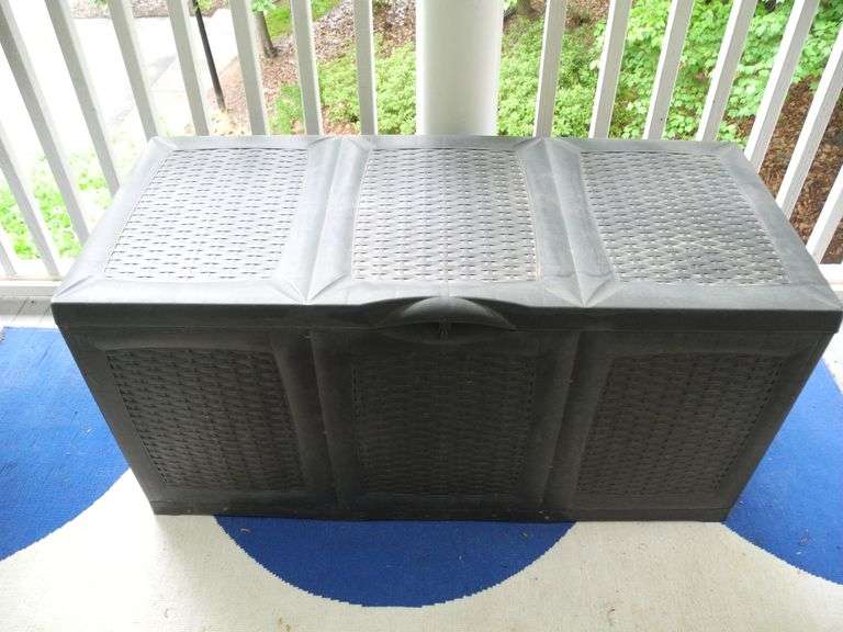 Plastic Deck Box GC5 Auctions