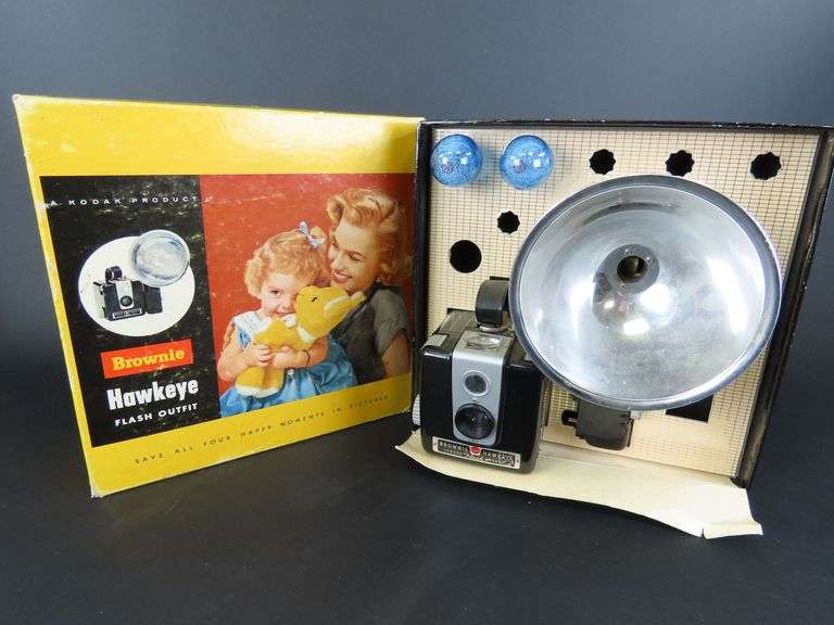 Vintage Brownie Hawkeye Flash Model Camera in Original Box with Flash