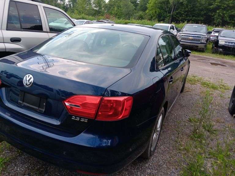 2011 VOLKSWAGEN Jetta