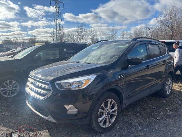 2018 FORD Escape SE 1FMCU9GD9JUC91215