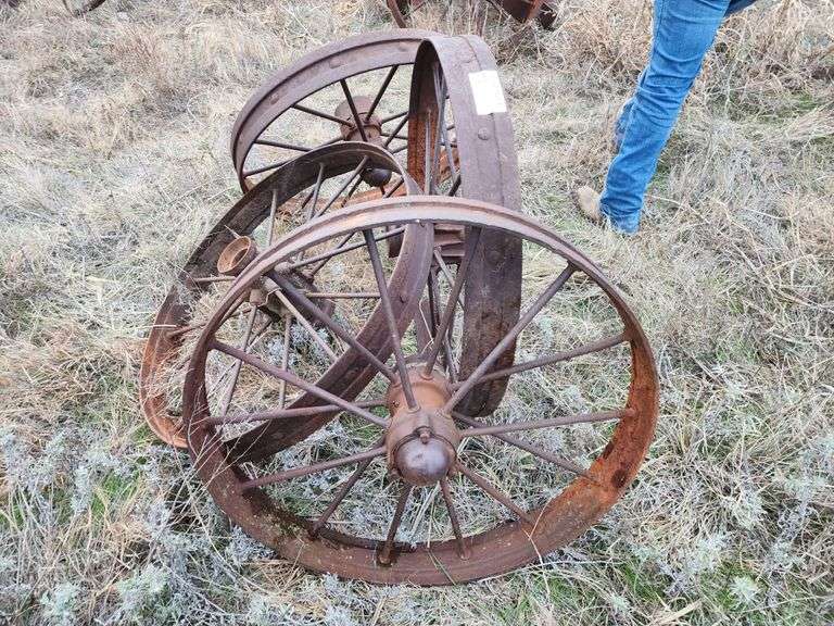 Vintage Wagon Wheels Great Plains Auction