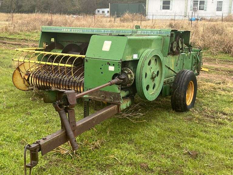 John Deere 346 Small Square Baler Great Plains Auction