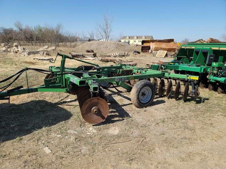 Frontier DH1612 Disc Harrow 12' Great Plains Auction