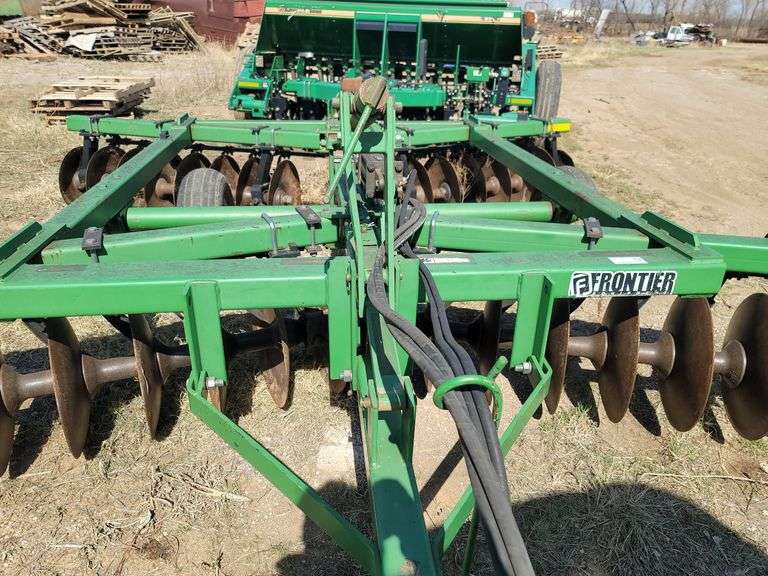 Frontier DH1612 Disc Harrow 12' Great Plains Auction