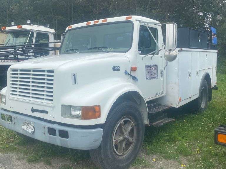 International 4700 service truck Gregg Auctions