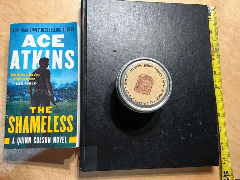 Lot- Guinness Book of Records 1995 - Gregg Auctions