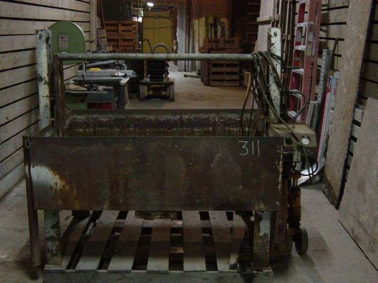 RADIATOR TEST TANK/STAND - Gregg Auctions