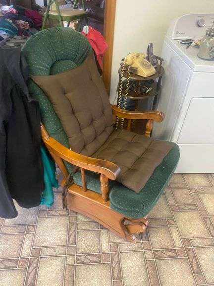 Canadian rocking chair - Gregg Auctions