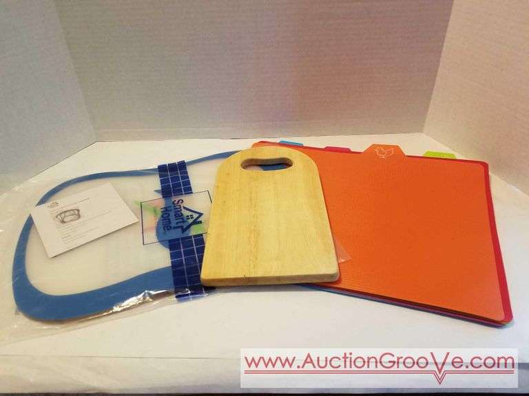 Various Flexible Cutting Boards New in package by Smart Home oval