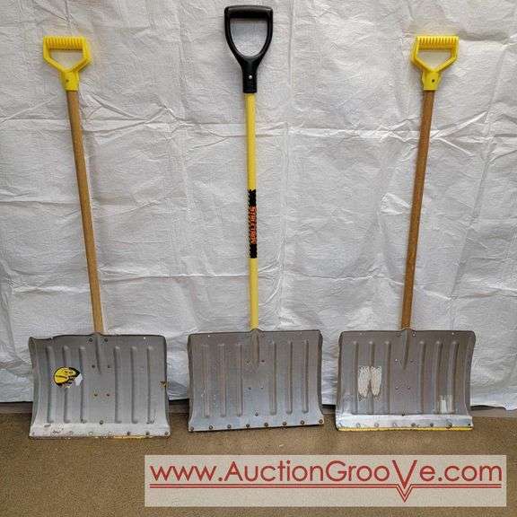 Four heavy duty metal l Shovels. Three 18" and one 30" YoHo and Structron.