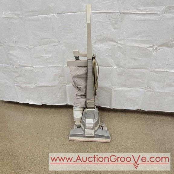 Kirby Tech Drive Vacuum Cleaner. No Bag Included. R6 AuctionGrooVe