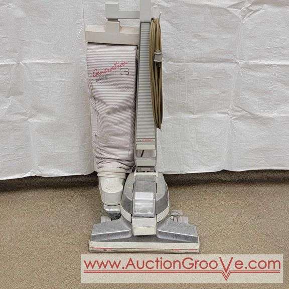 Kirby Generation 3 Vacuum Cleaner. No Bag Included. R6 AuctionGrooVe