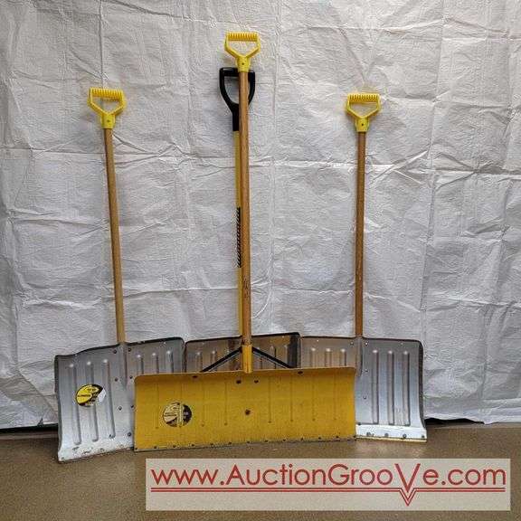 Four heavy duty metal l Shovels. Three 18" and one 30" YoHo and Structron.