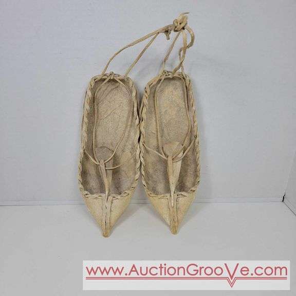 Two pair of Bulgarian komitadji komitatzides rebel band leather shoes