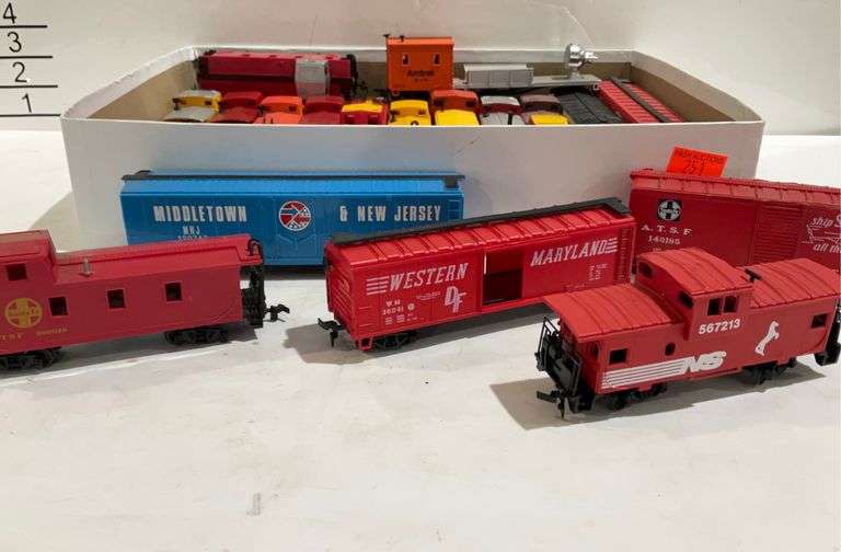 Toy railroad cars Hash Auctions