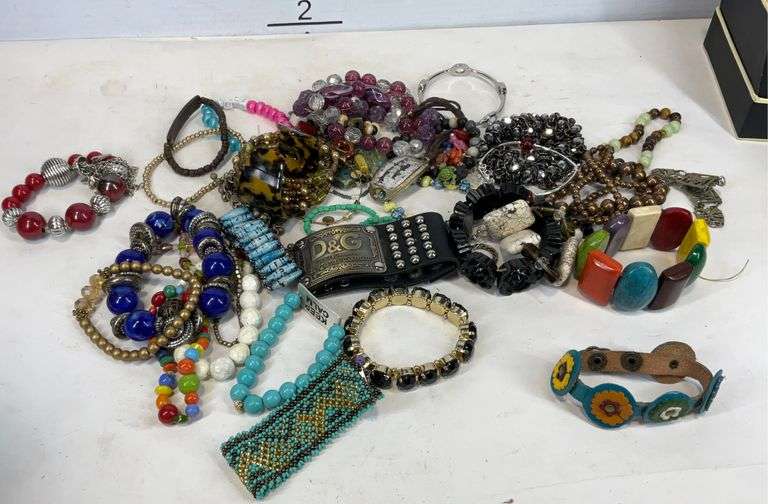 Costume jewelry Hash Auctions