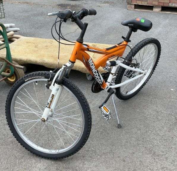 Mongoose XRAY15 Bike, aluminum alloy frame, 21 speed, 24” tires, ready to ride condition