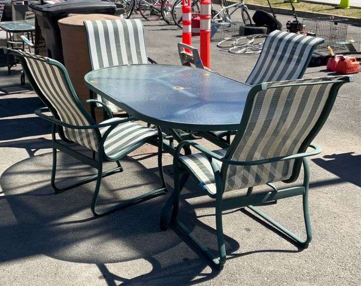 5pc glass top patio set, glass top table 72”long x 27”tall (seller code