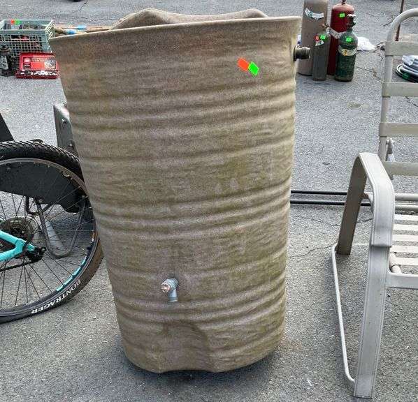 Fiskars rain barrel bottom off balance(scv4) Hash Auctions
