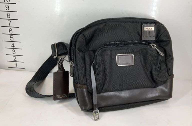 Tumi bag Hash Auctions