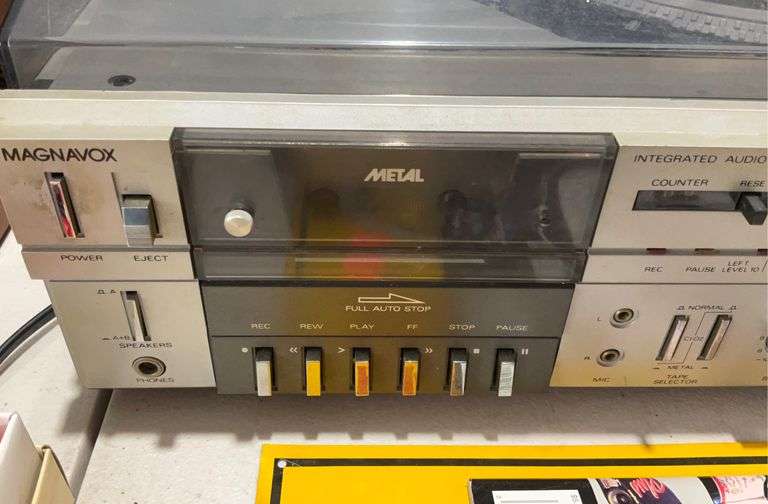 Magnavox integrated audio system, works Hash Auctions