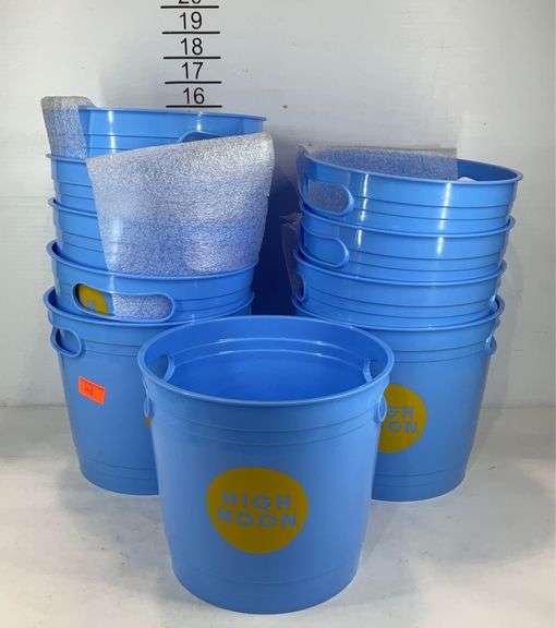 10 High Noon poly buckets Hash Auctions