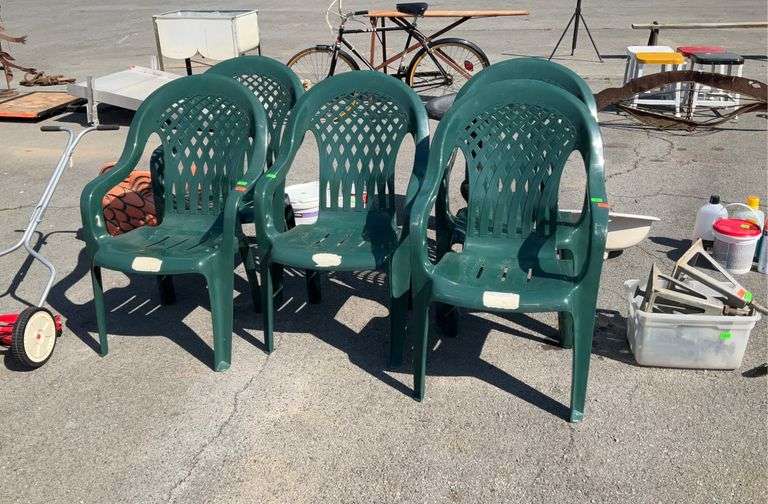 Syroco poly outdoor chairs(5) Hash Auctions