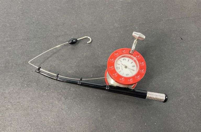 Relic fishing reel theme clock Hash Auctions