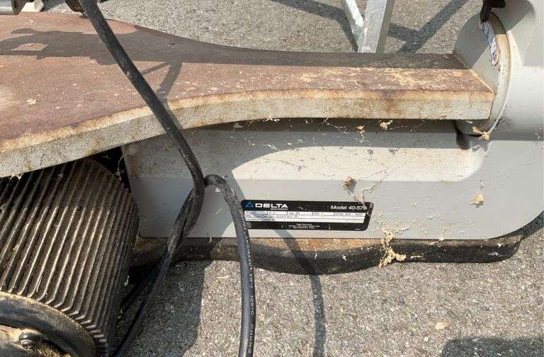 Delta scroll saw, Model 40570 Hash Auctions