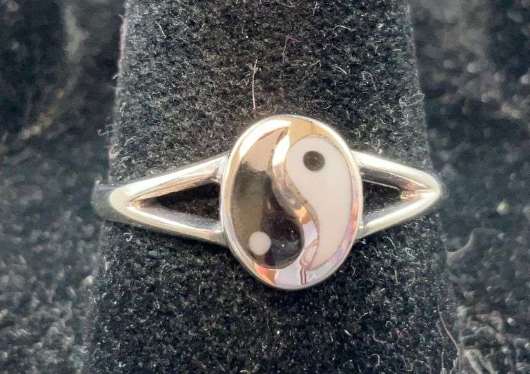 Sterling silver size 8 Yin Yang ring Hash Auctions