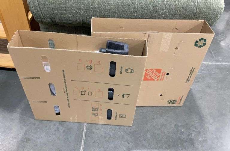 Medium Home Depot Art/TV/Mirror packing box with antistatic bag and