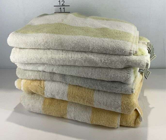 Pottery Barn bath towels from Turkey Hash Auctions